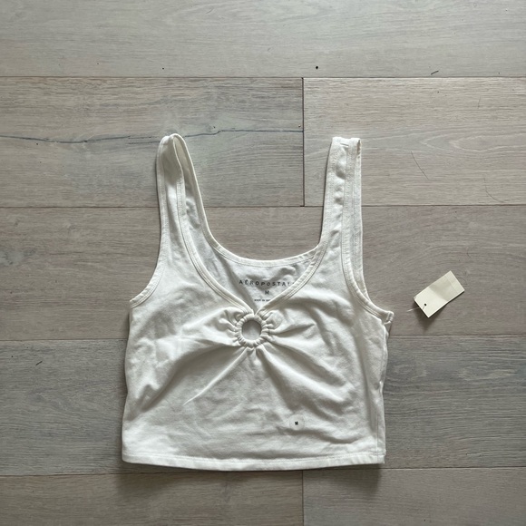 V-neck Cropped Tank Top - Picture 1 of 2